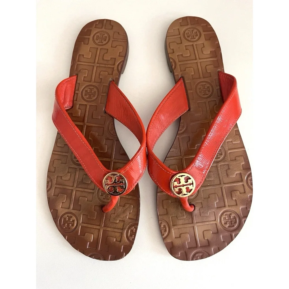 Tory Burch Thora Sandal Flip Flops Patent leather Logo Sz 6 Coastal Resort Prep